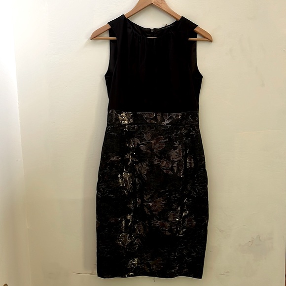 Elie Tahari Dresses & Skirts - Black Elie Tahari shift Dress Size 6